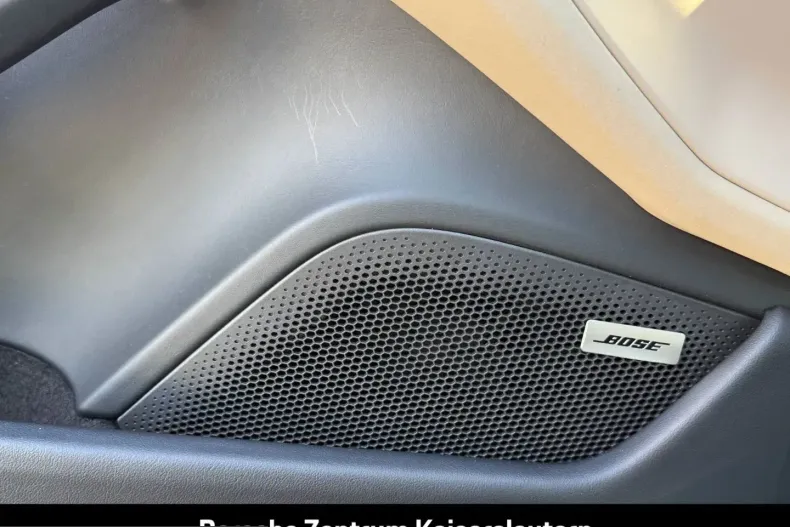 Porsche Taycan din 2023 cu 43.900 km - oferta POR212407 - foto 48