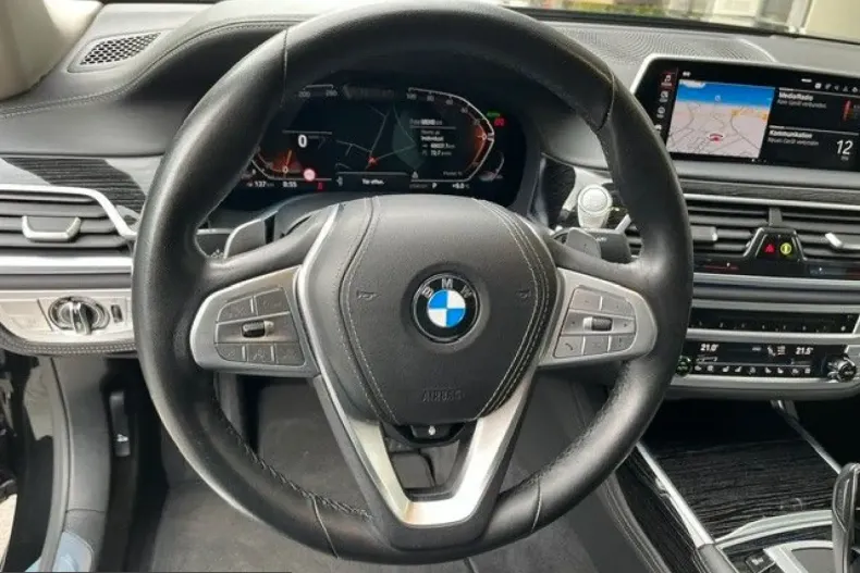 BMW 750 (Seria 7) din 2021 cu 66.200 km - oferta BMW212408 - foto 5