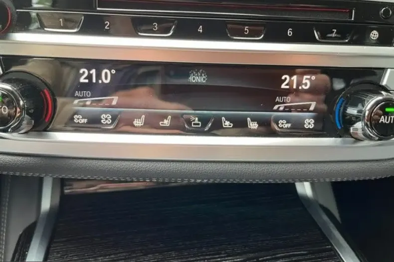 BMW 750 (Seria 7) din 2021 cu 66.200 km - oferta BMW212408 - foto 12