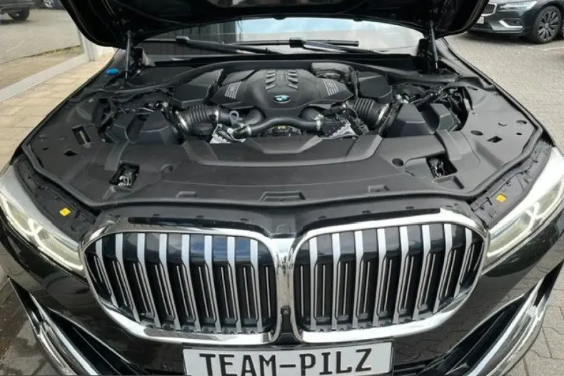 BMW 750 (Seria 7) din 2021 cu 66.200 km - oferta BMW212408 - foto 18