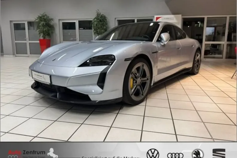 Porsche Taycan din 2024 cu 8.763 km - oferta POR212409 - foto 4