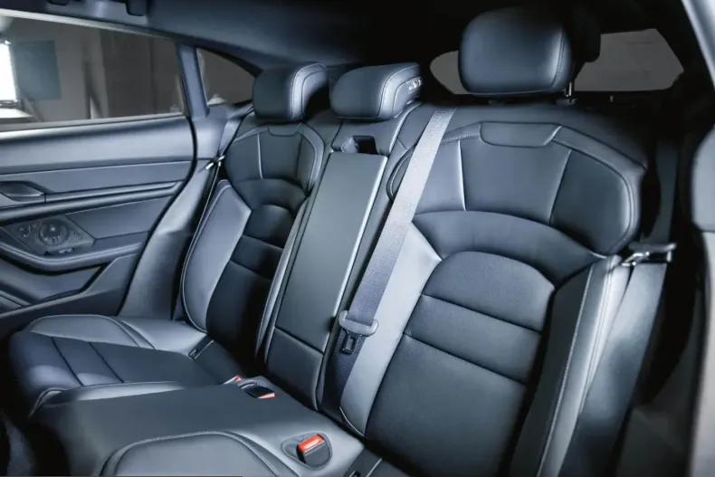 Porsche Taycan din 2024 cu 15.300 km - oferta POR212410 - foto 21