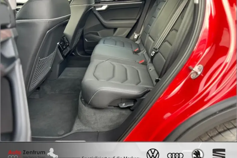 Volkswagen Touareg din 2024 cu 12.000 km - oferta VOL212415 - foto 13