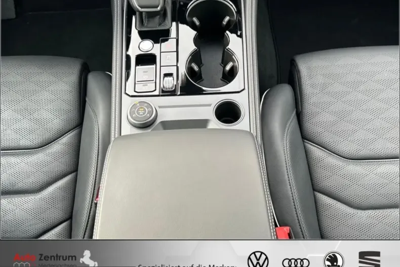 Volkswagen Touareg din 2024 cu 12.000 km - oferta VOL212415 - foto 27