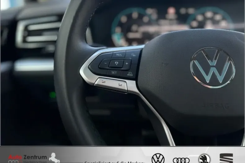 Volkswagen Touareg din 2025 cu 14.000 km - oferta VOL212416 - foto 19