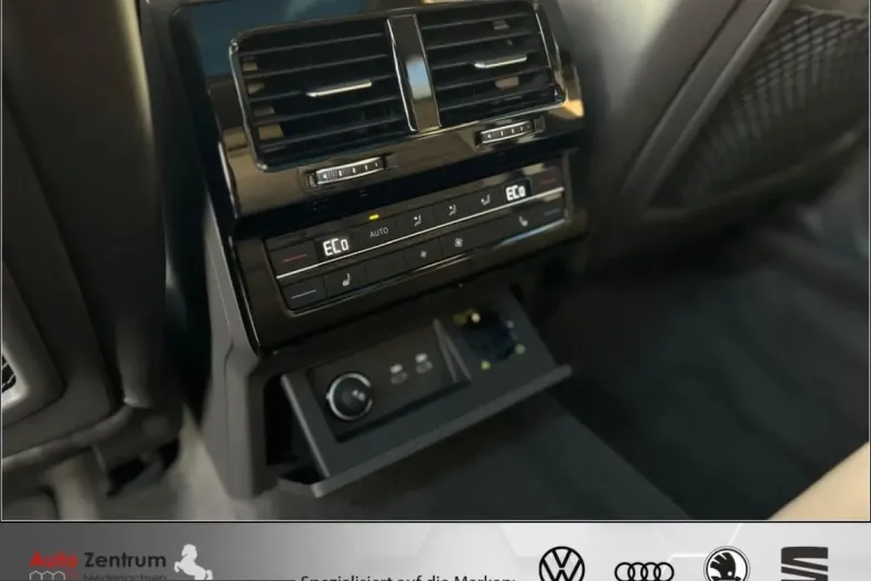 Volkswagen Touareg din 2025 cu 14.000 km - oferta VOL212416 - foto 28