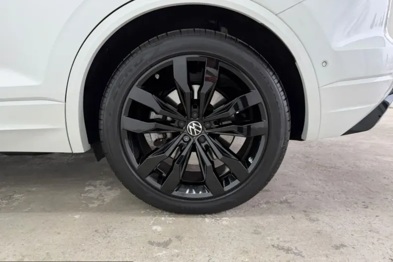 Volkswagen Touareg din 2023 cu 26.000 km - oferta VOL212418 - foto 13