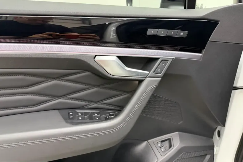 Volkswagen Touareg din 2023 cu 26.000 km - oferta VOL212418 - foto 42
