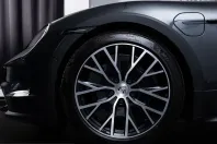 Porsche Taycan din 2024 cu 22.550 km - oferta POR212421 - foto 6