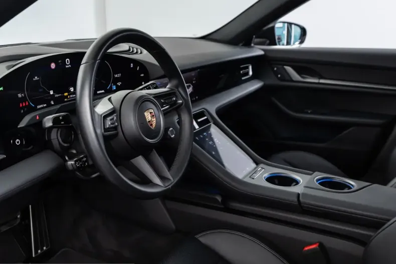 Porsche Taycan din 2024 cu 22.550 km - oferta POR212421 - foto 7