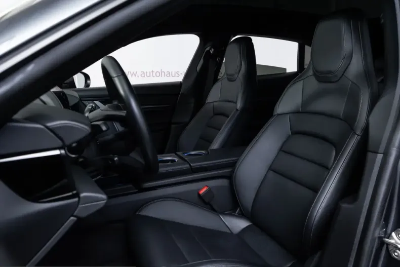 Porsche Taycan din 2024 cu 22.550 km - oferta POR212421 - foto 10