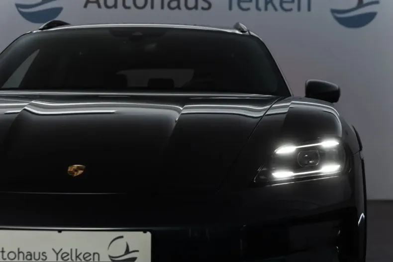 Porsche Taycan din 2024 cu 22.550 km - oferta POR212421 - foto 23