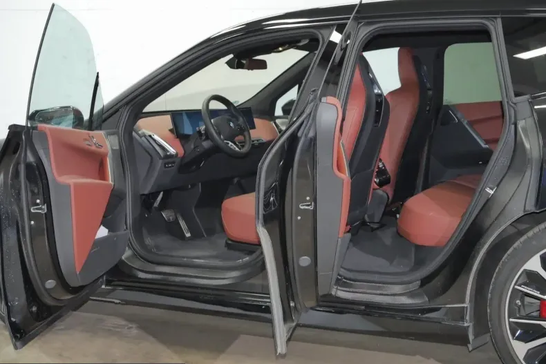 BMW iX din 2025 cu 14.450 km - oferta BMW212424 - foto 8