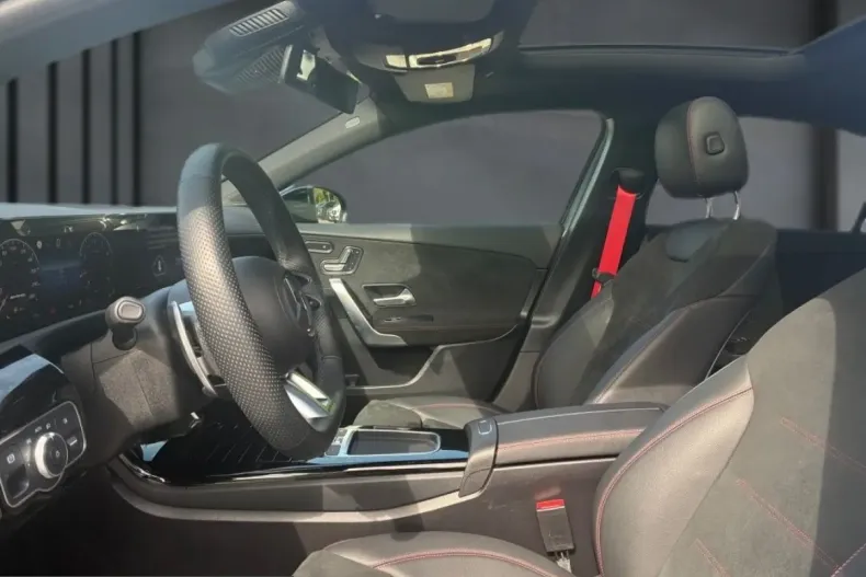 Mercedes-Benz A 35 AMG (Clasa A) din 2024 cu 41.000 km - oferta MER212430 - foto 6