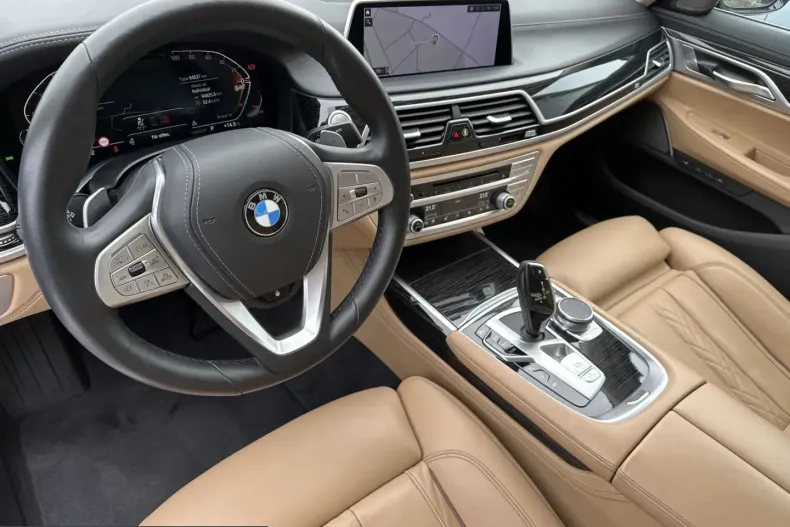 BMW 750 (Seria 7) din 2021 cu 94.750 km - oferta BMW212435 - foto 8