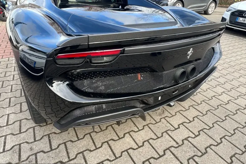 Ferrari 296 GTB din 2023 cu 4.000 km - oferta FER212438 - foto 7