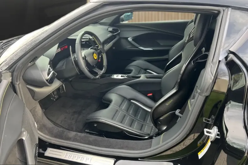 Ferrari 296 GTB din 2023 cu 4.000 km - oferta FER212438 - foto 11