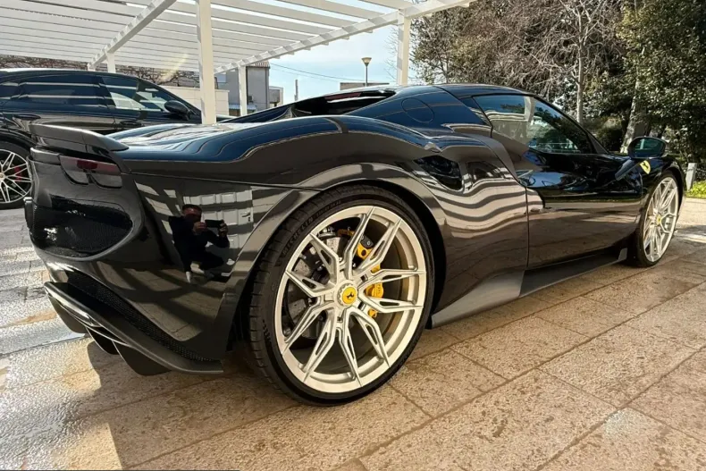 Ferrari 296 GTB din 2023 cu 4.000 km - oferta FER212438 - foto 30