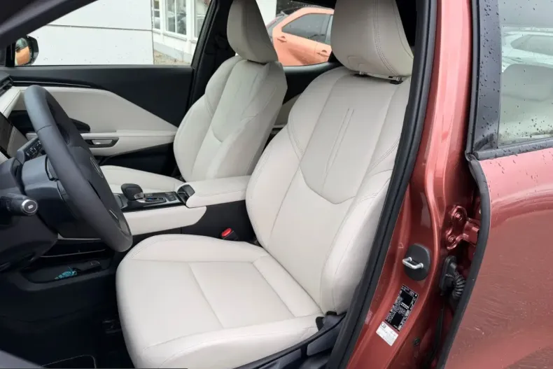 Lexus LBX din 2025 cu 2.800 km - oferta LEX212439 - foto 7