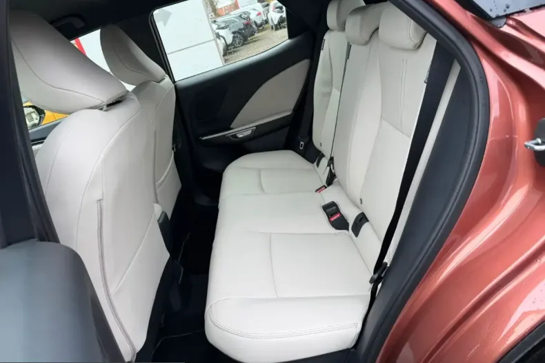 Lexus LBX din 2025 cu 2.800 km - oferta LEX212439 - foto 8