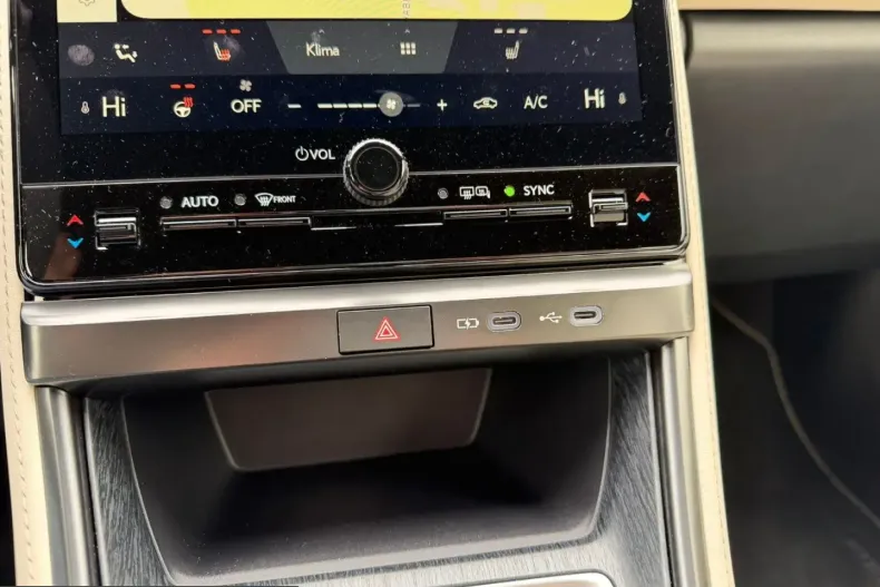Lexus LBX din 2025 cu 2.800 km - oferta LEX212439 - foto 15