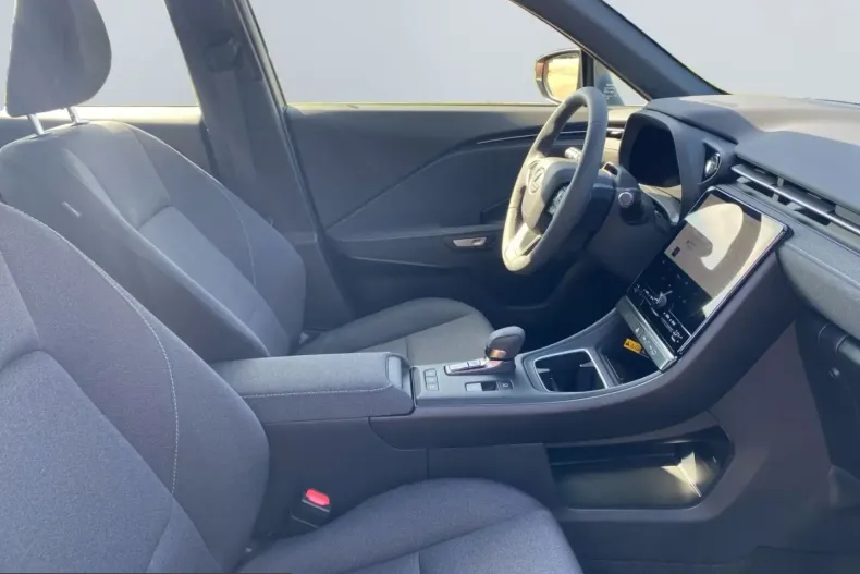 Lexus LBX din 2025 cu 3.050 km - oferta LEX212441 - foto 18