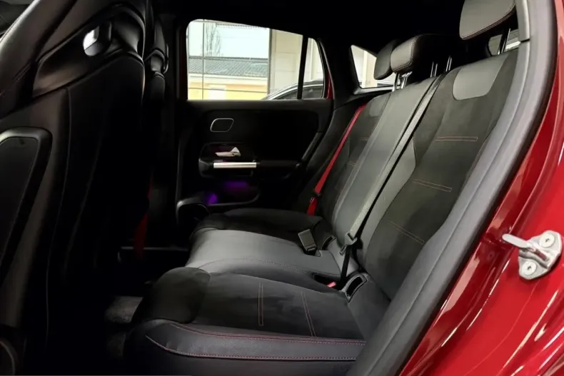 Mercedes-Benz GLA 45 AMG (Clasa GLA) din 2023 cu 24.500 km - oferta MER212443 - foto 11