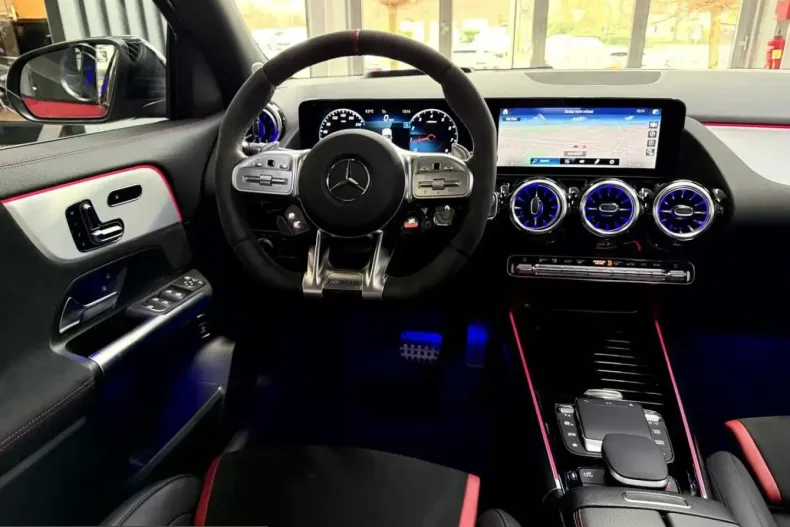 Mercedes-Benz GLA 45 AMG (Clasa GLA) din 2023 cu 24.500 km - oferta MER212443 - foto 12