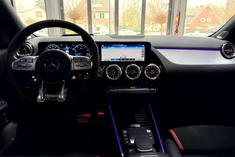Mercedes-Benz GLA 45 AMG (Clasa GLA) din 2023 cu 24.500 km - oferta MER212443 - foto 15