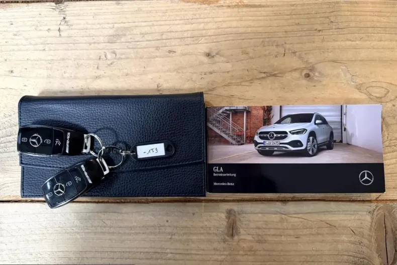 Mercedes-Benz GLA 45 AMG (Clasa GLA) din 2023 cu 24.500 km - oferta MER212443 - foto 20