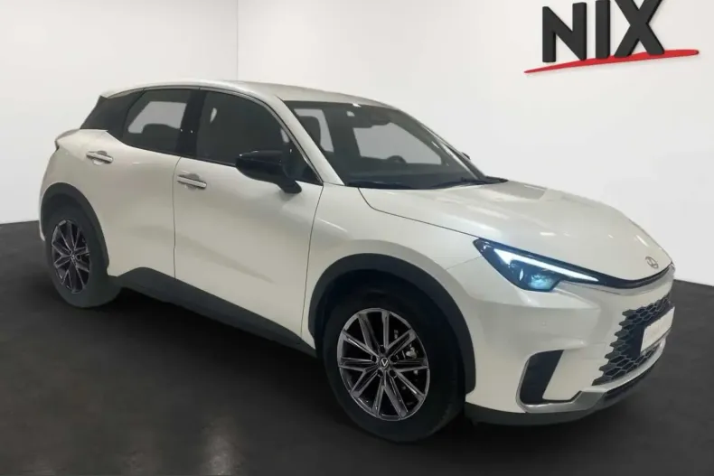 Lexus LBX din 2024 cu 5.000 km - oferta LEX212444 - foto 2