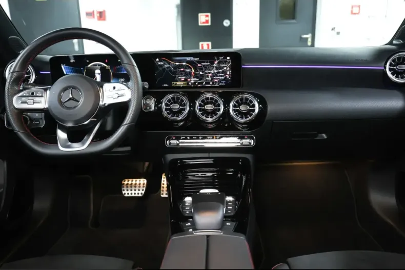 Mercedes-Benz A 45 AMG (Clasa A) din 2022 cu 24.500 km - oferta MER212447 - foto 15