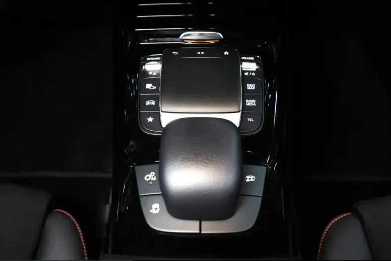 Mercedes-Benz A 45 AMG (Clasa A) din 2022 cu 24.500 km - oferta MER212447 - foto 26