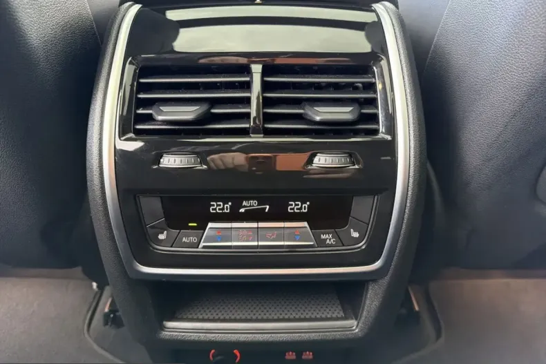 BMW X7 (Seria X) din 2025 cu 66.176 km - oferta BMW212456 - foto 8