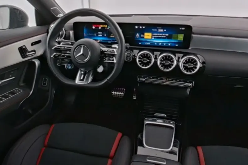 Mercedes-Benz CLA 45 AMG (Clasa CLA) din 2024 cu 29.492 km - oferta MER212458 - foto 7