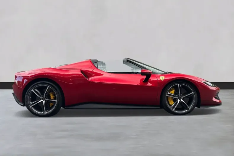 Ferrari 296 GTS din 2024 cu 1.100 km - oferta FER212460 - foto 6
