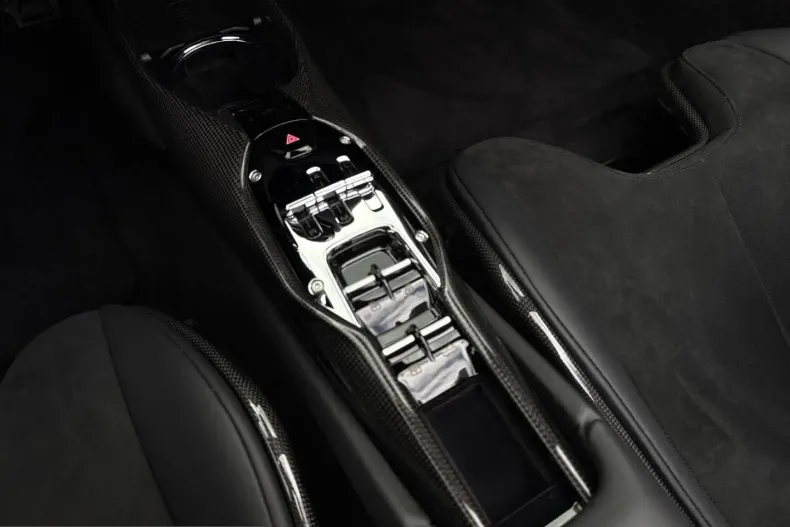 Ferrari 296 GTS din 2024 cu 1.100 km - oferta FER212460 - foto 19