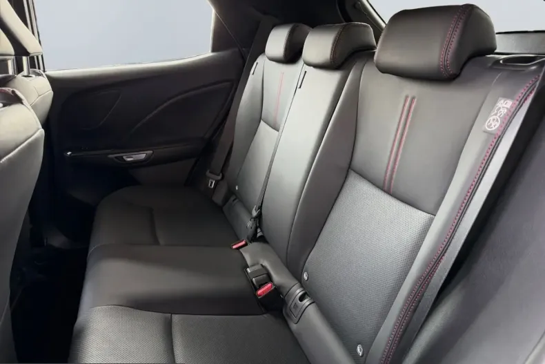 Lexus LBX din 2024 cu 25.368 km - oferta LEX212461 - foto 16