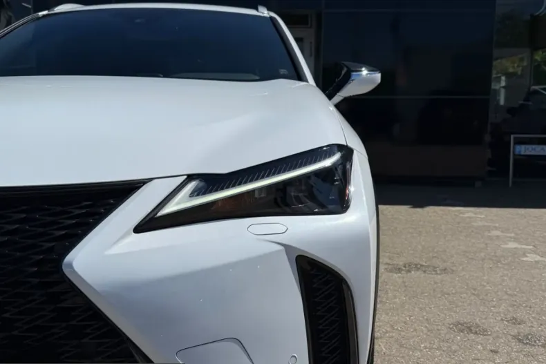 Lexus UX din 2024 cu 25.802 km - oferta LEX212465 - foto 3