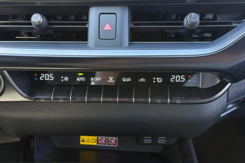 Lexus UX din 2024 cu 25.802 km - oferta LEX212465 - foto 20