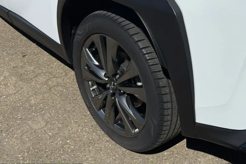 Lexus UX din 2024 cu 25.802 km - oferta LEX212465 - foto 26