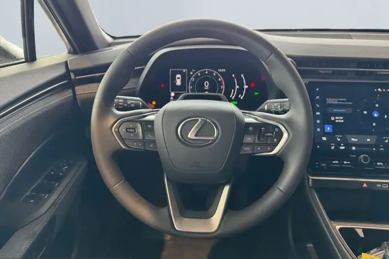 Lexus LBX din 2025 cu 7.102 km - oferta LEX212466 - foto 10