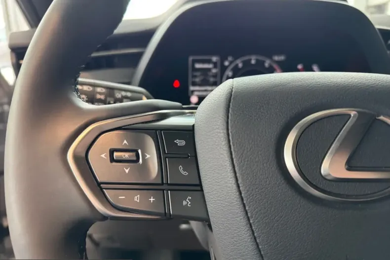 Lexus LBX din 2025 cu 7.102 km - oferta LEX212466 - foto 22