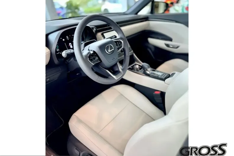 Lexus LBX din 2024 cu 15.290 km - oferta LEX212469 - foto 10