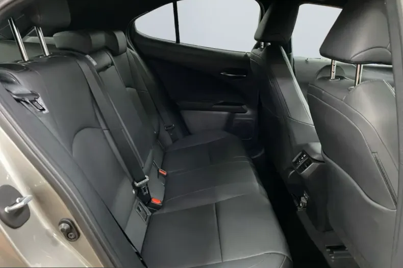Lexus UX din 2023 cu 15.745 km - oferta LEX212470 - foto 18