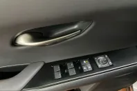 Lexus UX din 2023 cu 15.745 km - oferta LEX212470 - foto 21