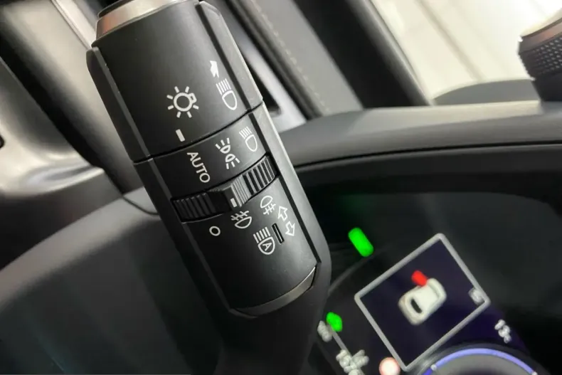 Lexus UX din 2023 cu 15.745 km - oferta LEX212470 - foto 22