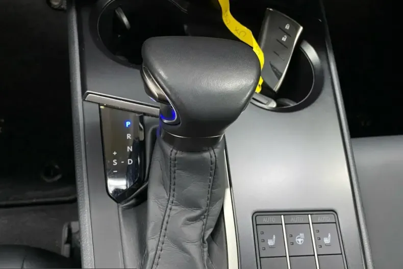Lexus UX din 2023 cu 15.745 km - oferta LEX212470 - foto 25