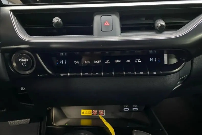 Lexus UX din 2023 cu 15.745 km - oferta LEX212470 - foto 26