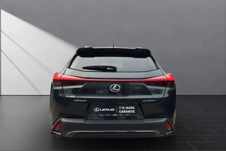 Lexus UX din 2023 cu 51.044 km - oferta LEX212472 - foto 4